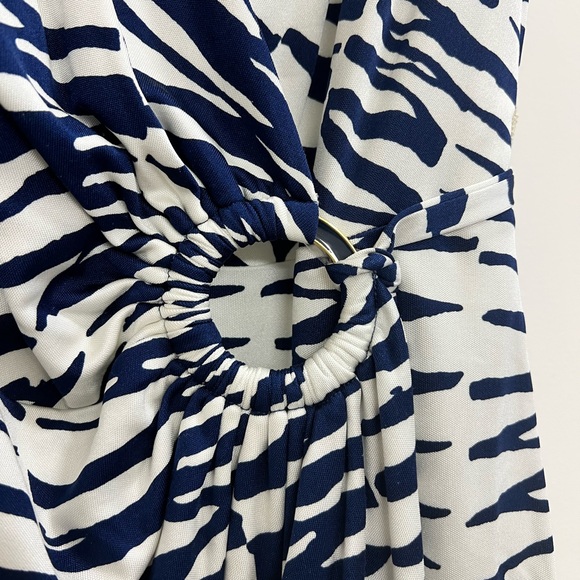 Trina Turk 100% Silk Ring Closure Wrap Dress Zebra Print Blue/White - Picture 3 of 9